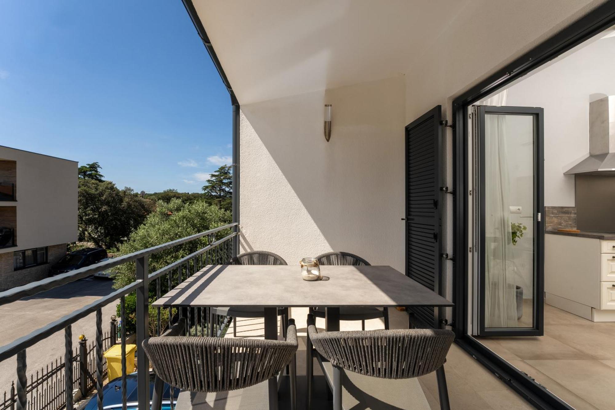Luxury Apartments Villa San Avia Banjole Buitenkant foto